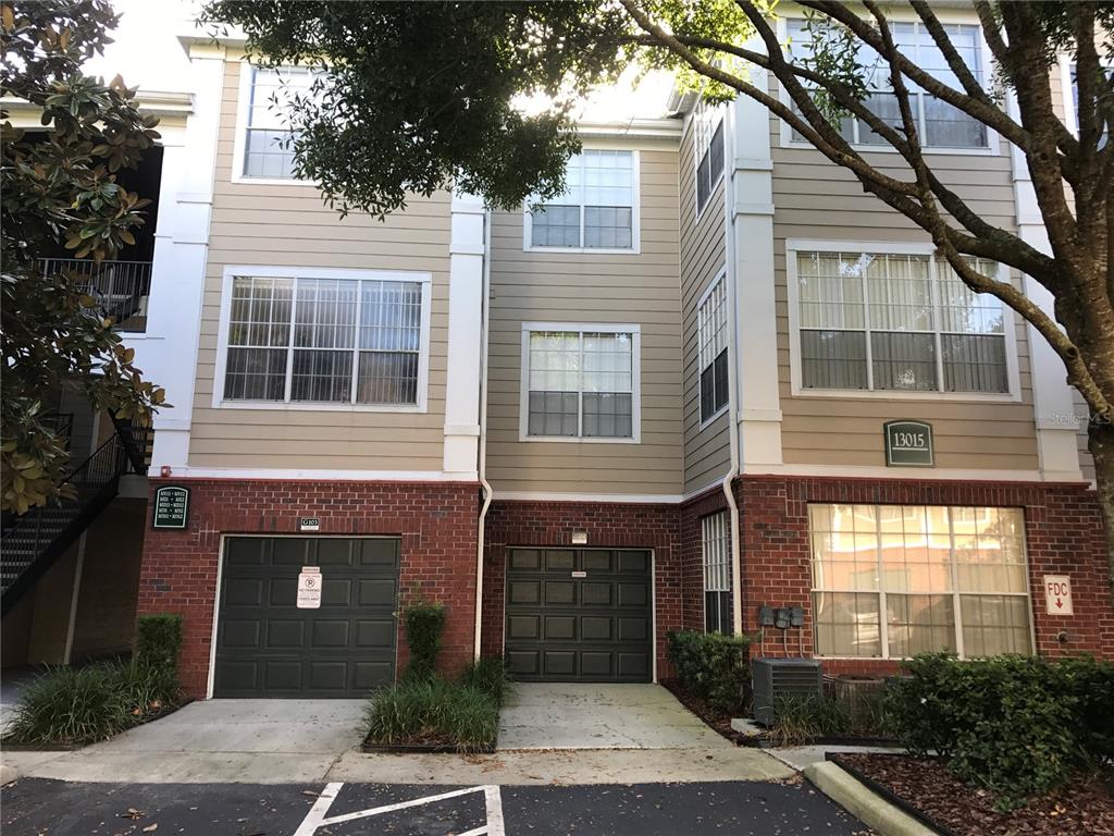 Apartamento en venta en 13015 Plantation Park Cir 10310, Orlando, FL 32821