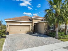 1055 Oak Bluff Dr, Davenport, FL, 33837 - MLS S5143601